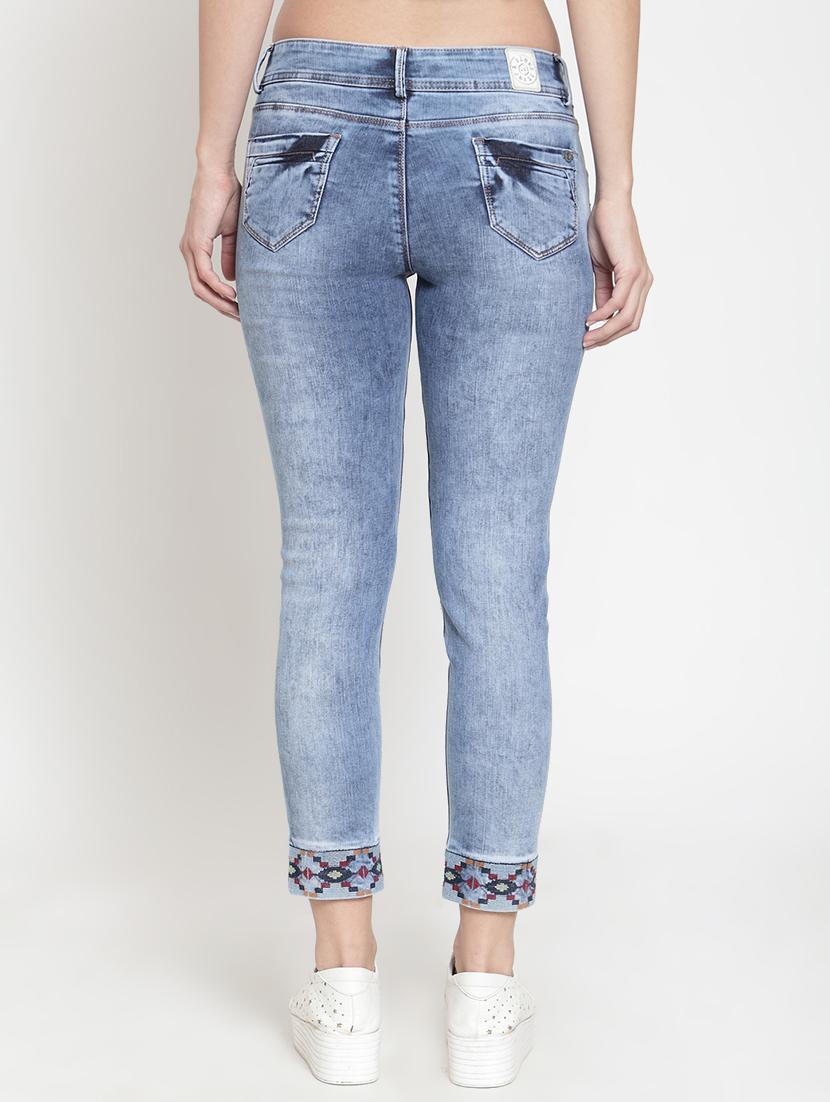 embellished hem low waist jeans - 16064617 - Zoom Image - 3