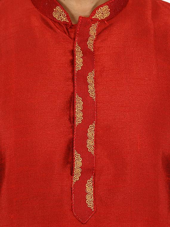 red pure silk long kurta - 16079245 - Zoom Image - 3