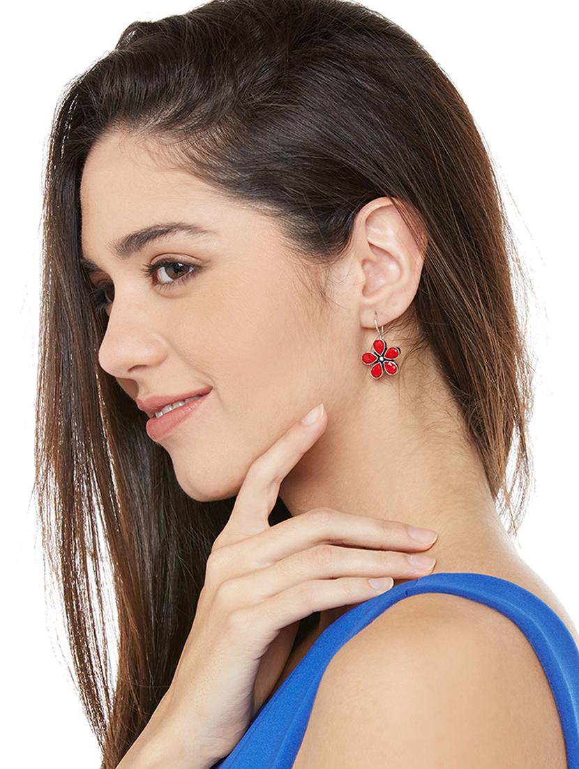 red metal drop earring - 16100886 - Zoom Image - 3