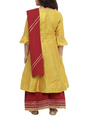 yellow cotton suit set - 16128718 - Standard Image - 3