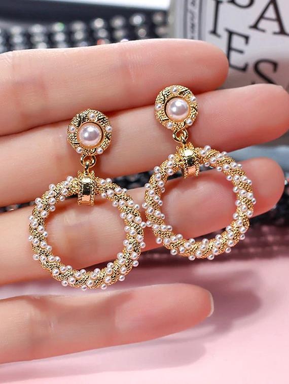 white drop earring - 16129430 - Zoom Image - 3