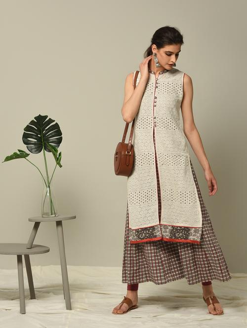 crochet batik printed layered kurta - 16167289 - Standard Image - 1