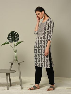 batik embroidered straight kurta - 16167299 - Standard Image - 3