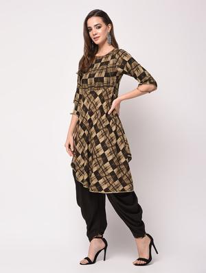 Geometric Printed Asymmetric Kurta with Cowl Pants Set - 16170414 - Standard Image - 3
