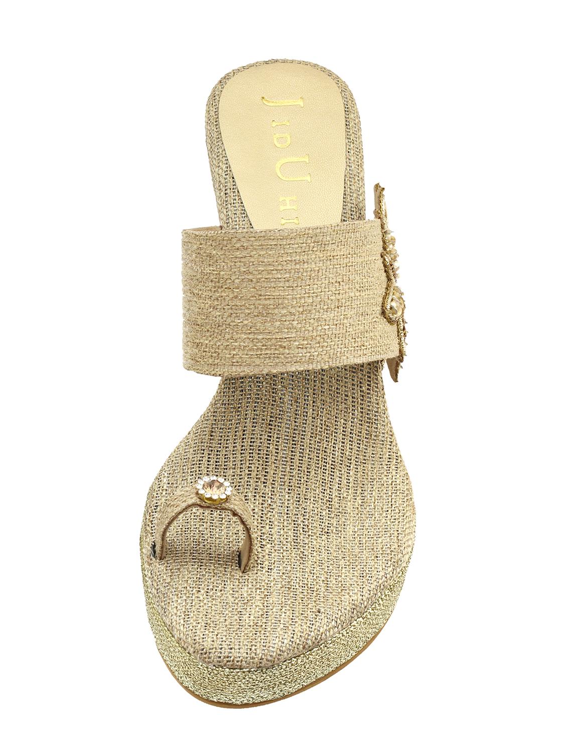 beige one toe wedges - 16219200 - Zoom Image - 3