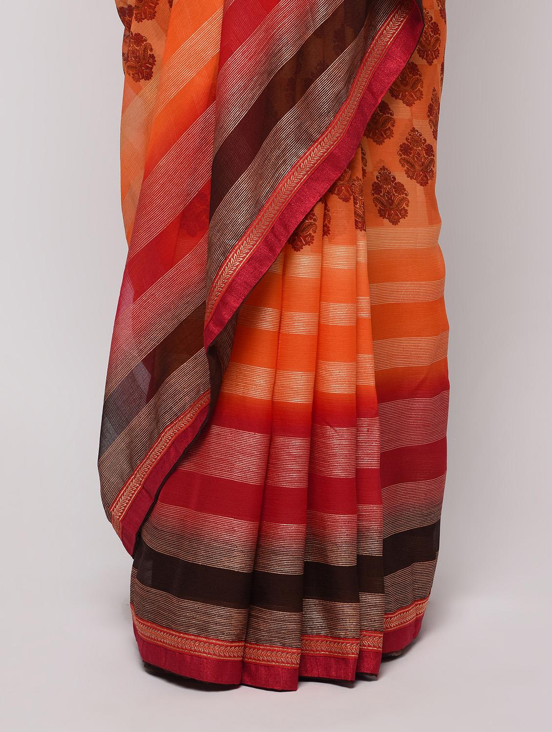 zari bordered printed saree with blouse - 16236728 - Zoom Image - 3