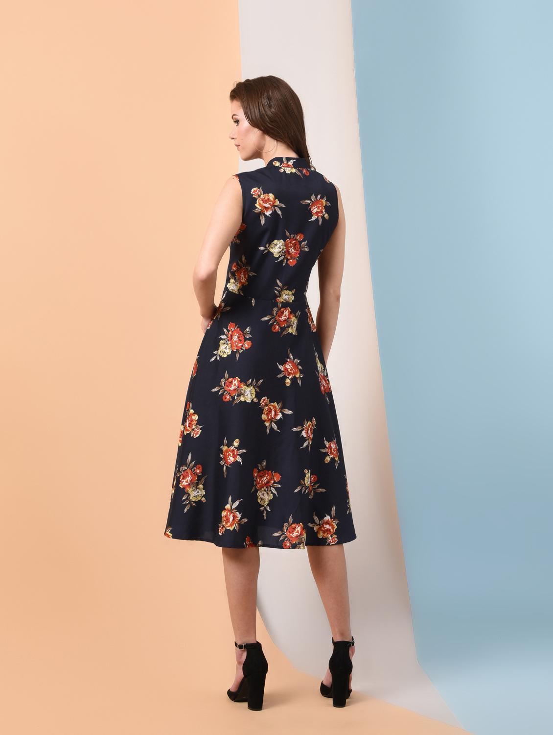 mandarin neck floral flared dress - 16237066 - Zoom Image - 3