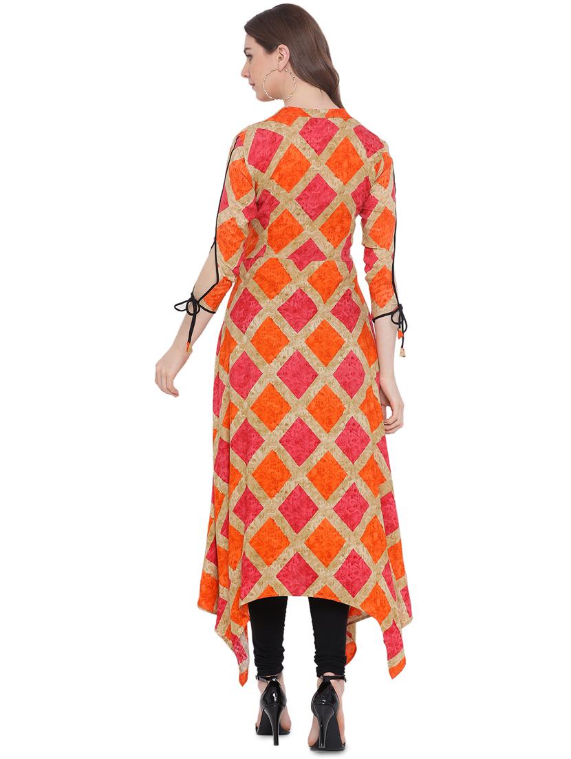 geometrical printed asymmetric kurta - 16239725 - Zoom Image - 3