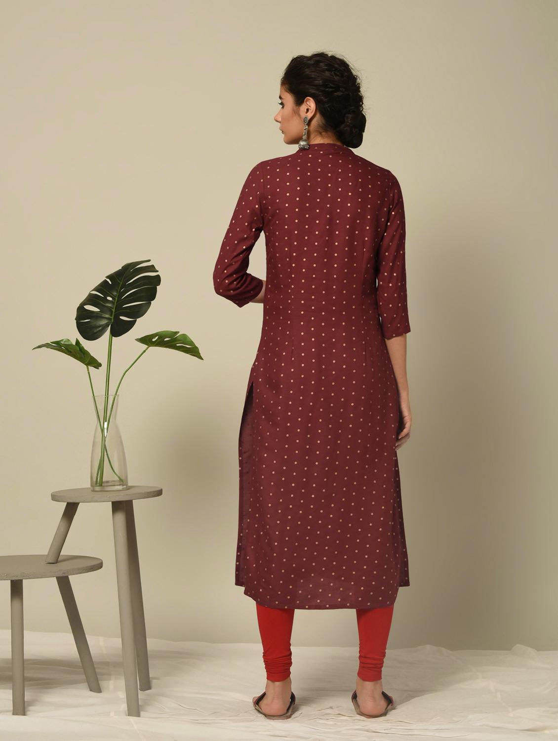 floral embroidered straight kurta - 16245916 - Zoom Image - 3