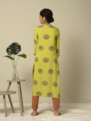ethnic motifs printed straight kurta - 16245950 - Standard Image - 3