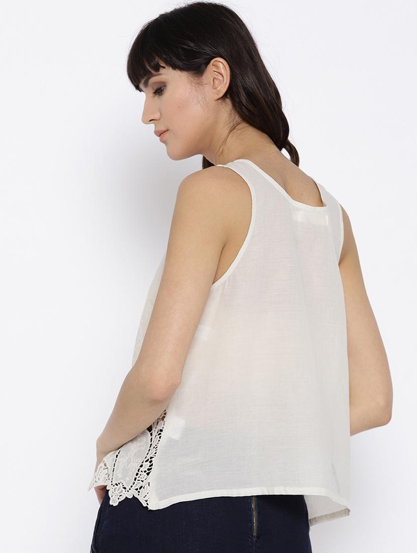 crochet detail embroidered top - 16254542 - Zoom Image - 3