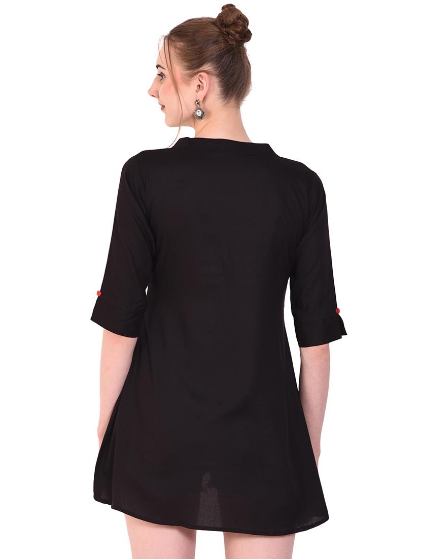 button detail floral embroidered top - 16264611 - Zoom Image - 3