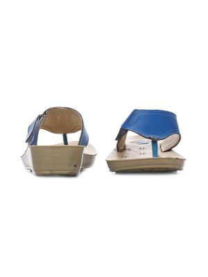 blue toe separator flat slippers - 16267219 - Standard Image - 3