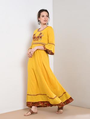 floral embroidered flared kurta - 16273513 - Standard Image - 3