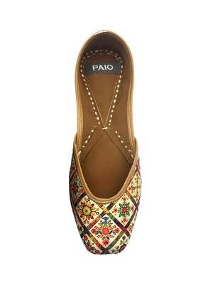 beige slip on jutis - 16305629 - Standard Image - 3