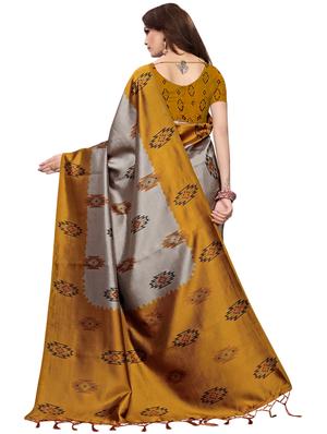 multicolor set of 2 printed saree combo with blouse - 16337016 - Standard Image - 3