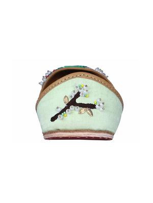green slip on jutis - 16341929 - Standard Image - 3