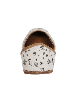 white slip on jutis - 16355019 - Standard Image - 3