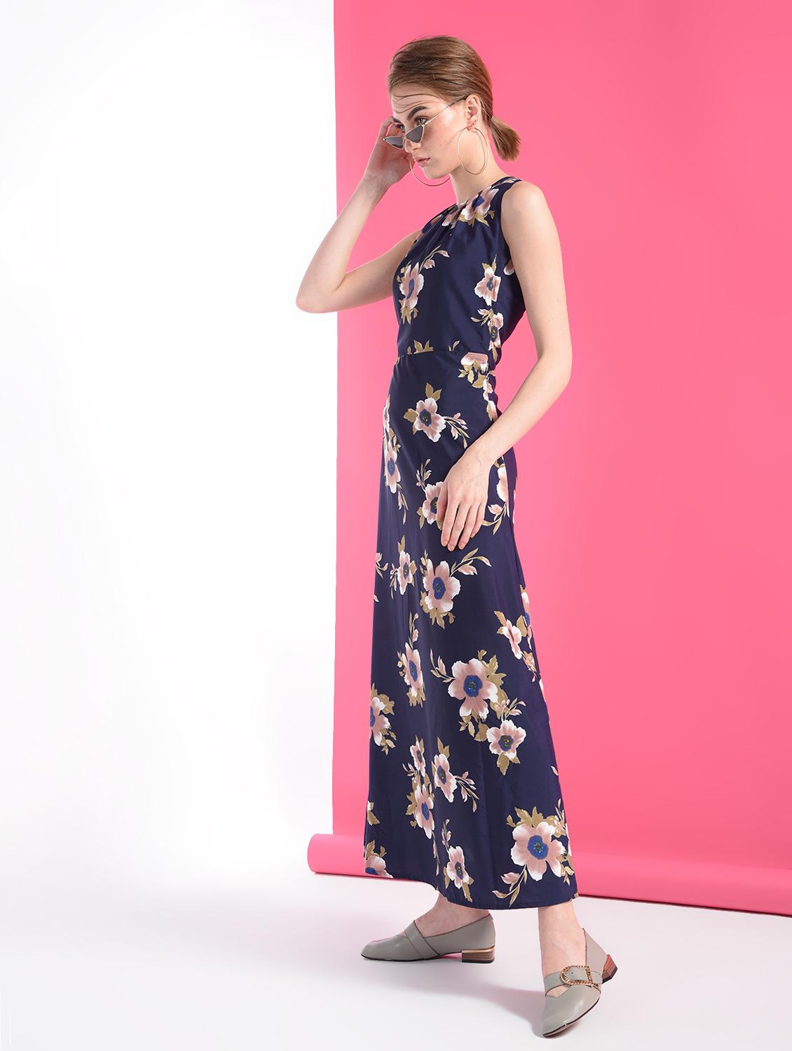 pleated floral maxi dress - 16368766 - Zoom Image - 3