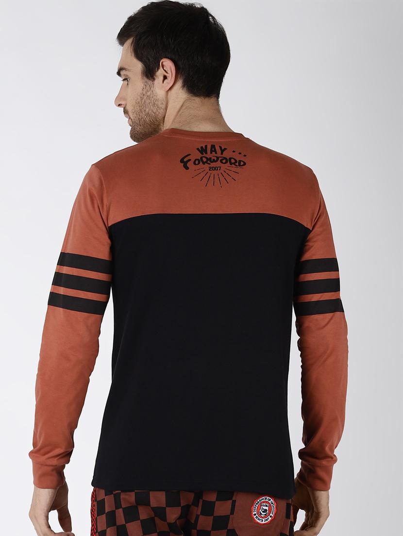 brown color block cut & sew t-shirt - 16401523 - Zoom Image - 3