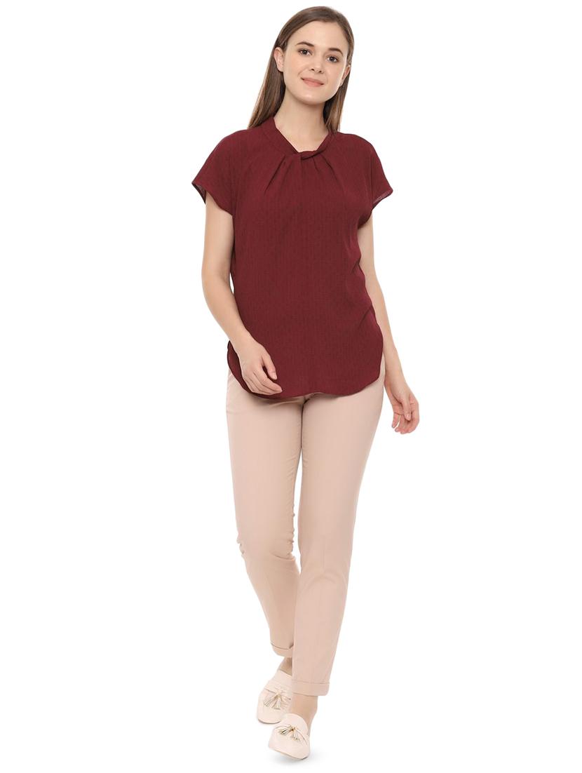 key hole back twist detail top - 16403593 - Zoom Image - 3