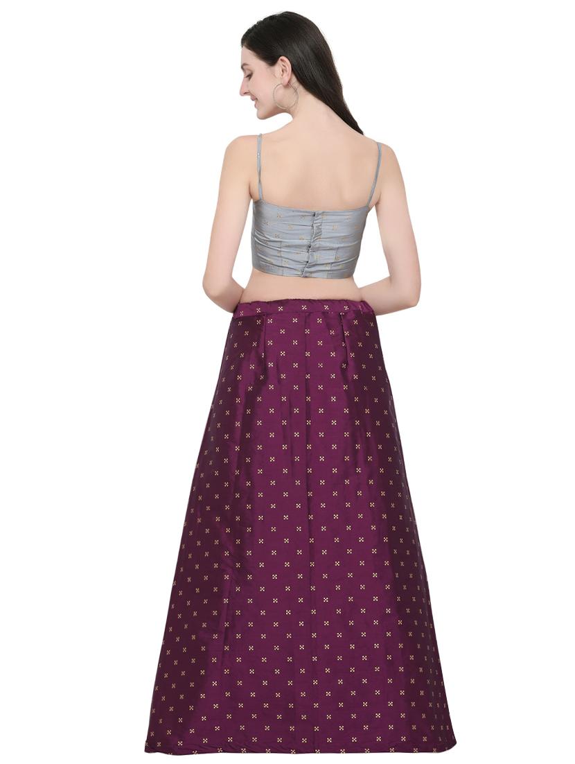zari motifs flared lehenga - 16410335 - Zoom Image - 3