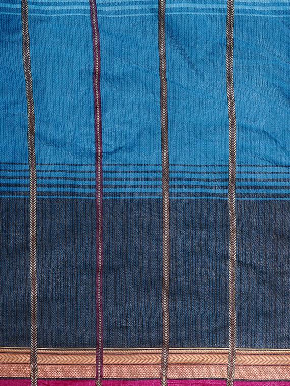 stripes printed saree with blouse - 16420126 - Zoom Image - 3