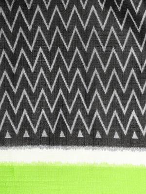 chevron printed saree with blouse - 16420316 - Standard Image - 3