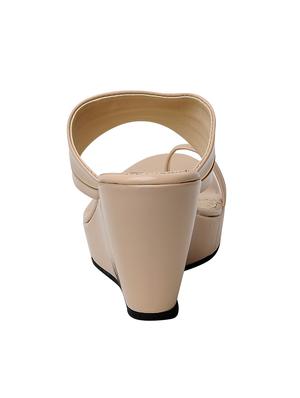 beige one toe wedges - 16423038 - Standard Image - 3