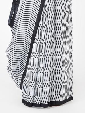 chevron printed saree with blouse - 16450371 - Standard Image - 3
