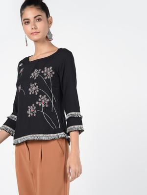 lace detail printed top - 16476115 - Standard Image - 3