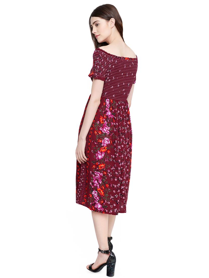 off shoulder smocked floral flared dress - 16483895 - Zoom Image - 3