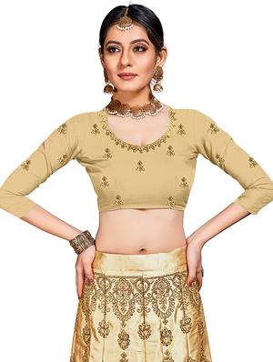 Gold embroidered flared lehenga - 16484085 - Standard Image - 3