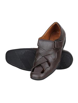 marco ferro brown leatherette back strap sandals - 16499785 - Standard Image - 3