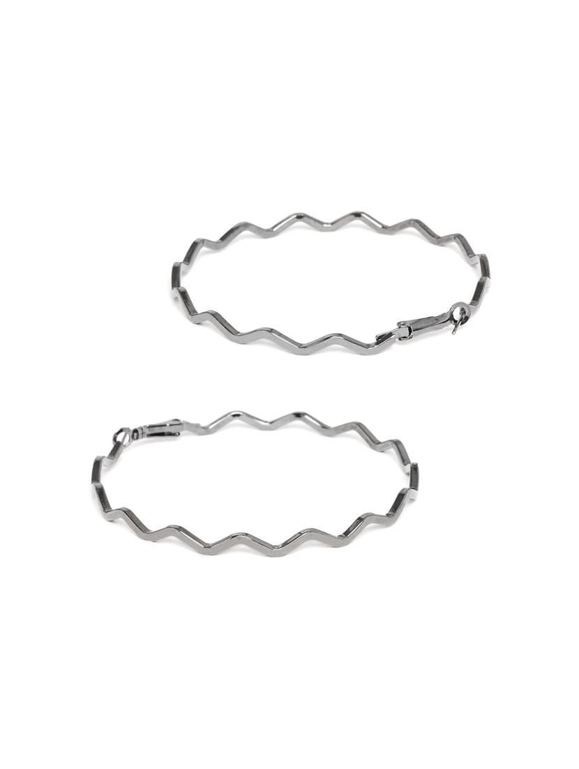silver metal hoop earring - 16506971 - Zoom Image - 3