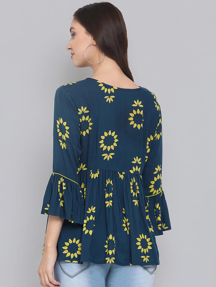 bell sleeved criss cross detail top - 16507281 - Zoom Image - 3
