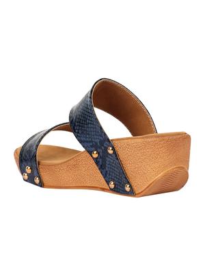 blue toe separator wedges - 16515328 - Standard Image - 3