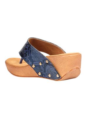 blue toe separator wedges - 16515332 - Standard Image - 3
