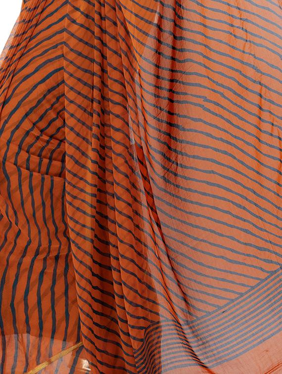 leheriya printed saree with blouse - 16527271 - Zoom Image - 3