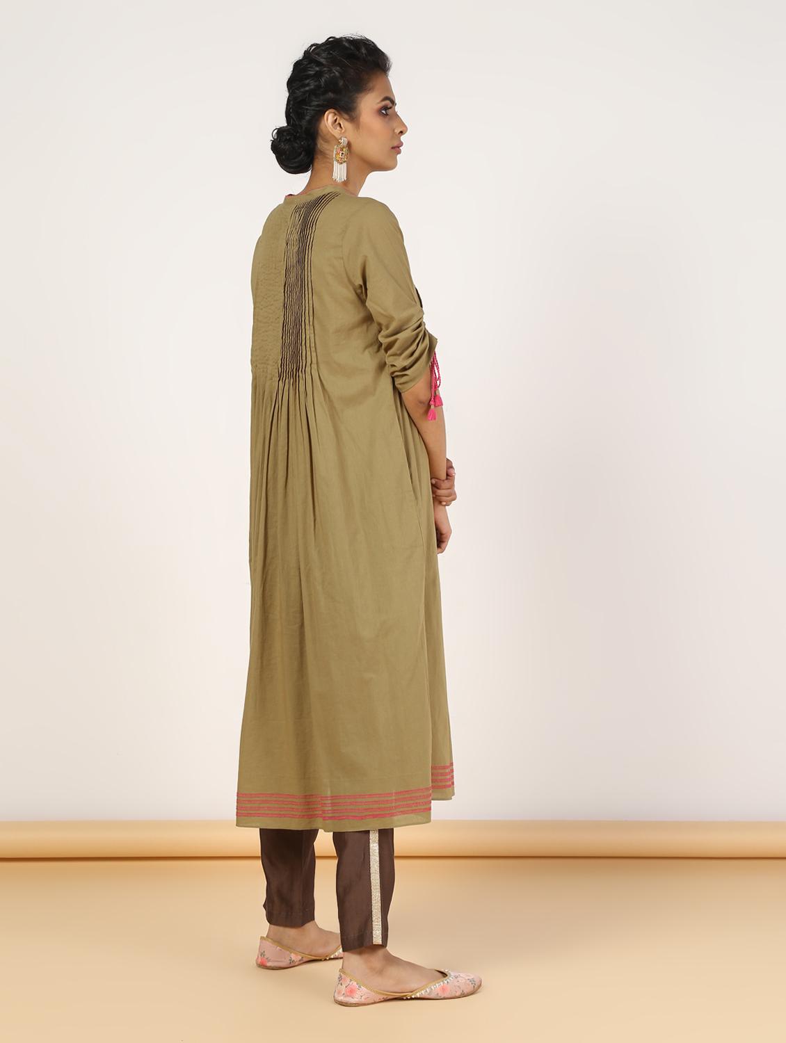 pintuck solid a-line kurta - 16528195 - Zoom Image - 3