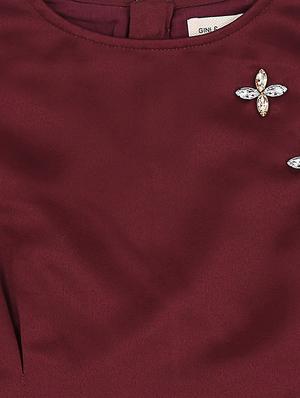 round neck pleat detailed top - 16537596 - Standard Image - 3