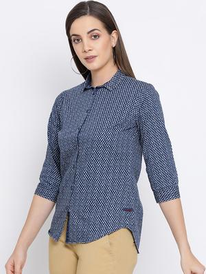 curved hem floral shirt - 16558612 - Standard Image - 3