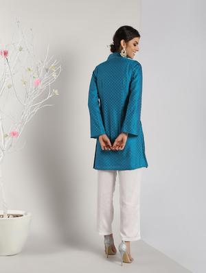 flared sleeves solid straight kurta - 16568806 - Standard Image - 3