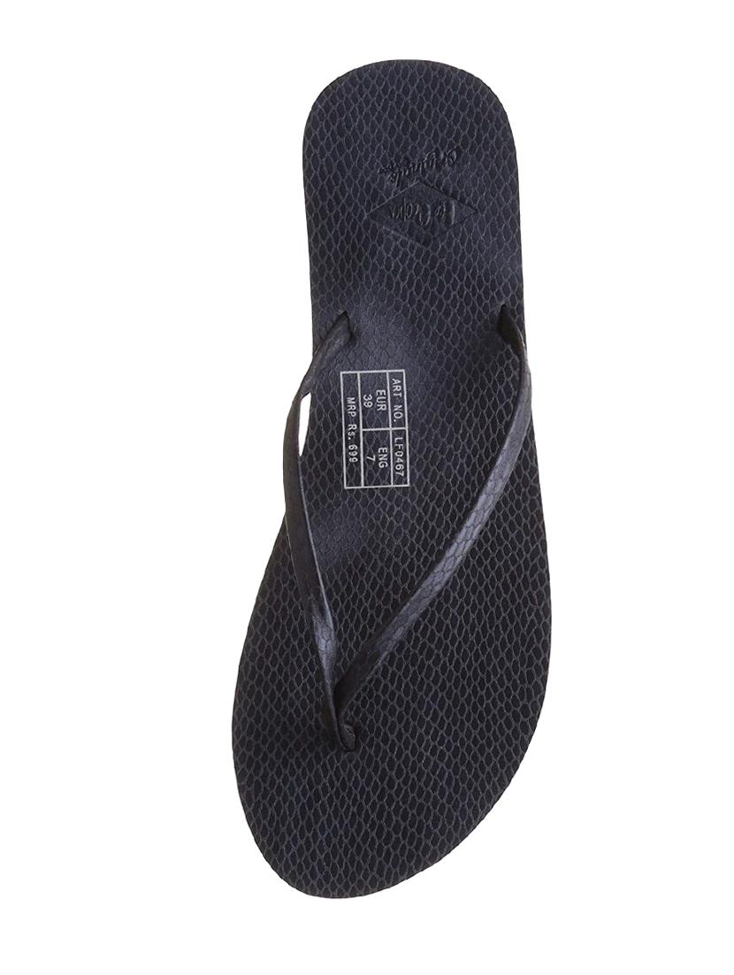 navy toe separator flip flops - 16581574 - Zoom Image - 3