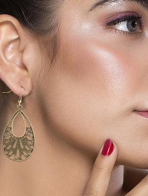 gold metal drop earring - 16585777 - Standard Image - 3