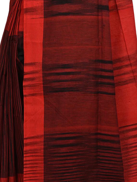 ikat printed tant saree - 16590579 - Zoom Image - 3