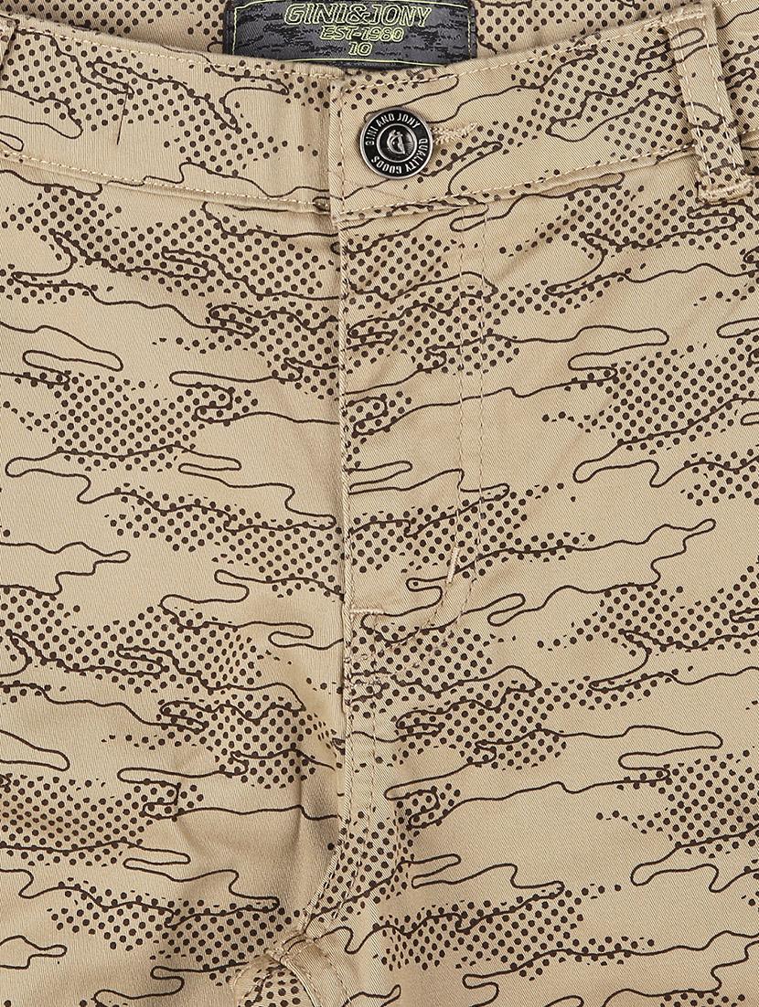pocket detail printed shorts - 16593453 - Zoom Image - 3