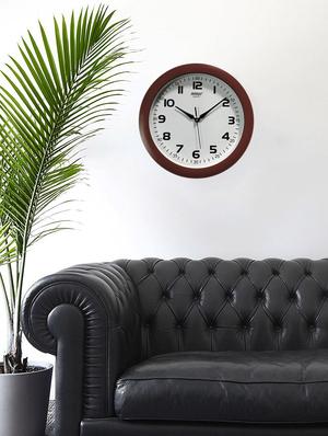 plastic wall clock - 16611064 - Standard Image - 3