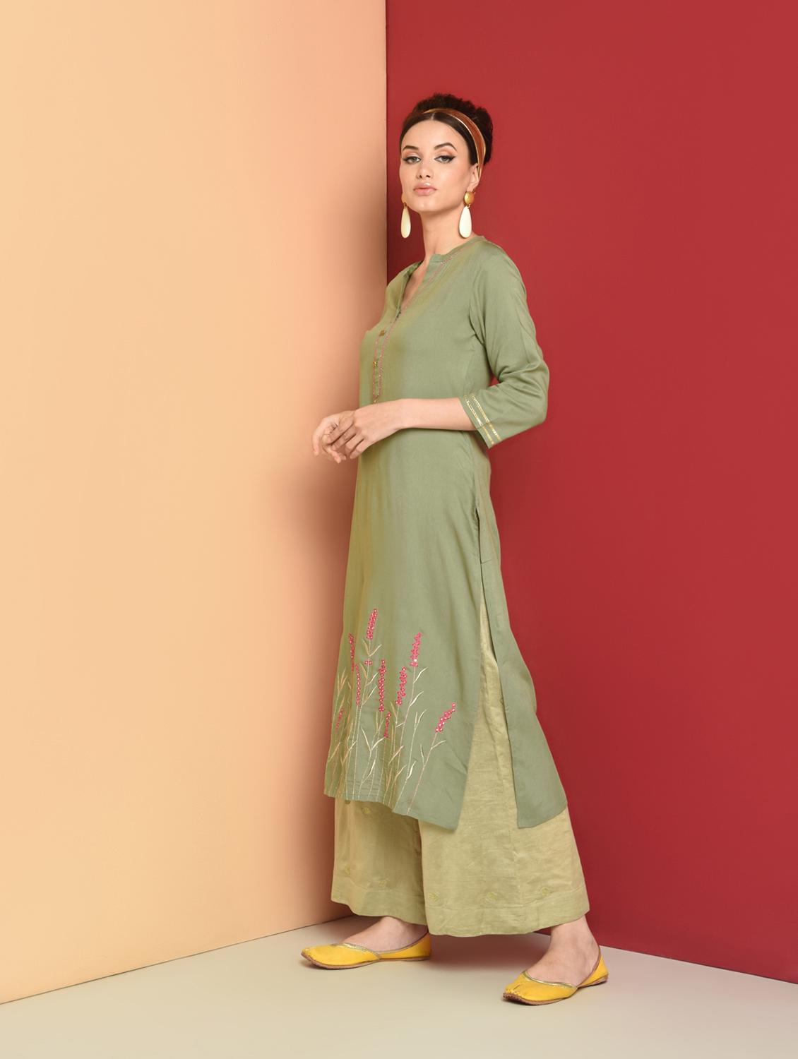 embroidered solid straight kurta - 16654269 - Zoom Image - 3