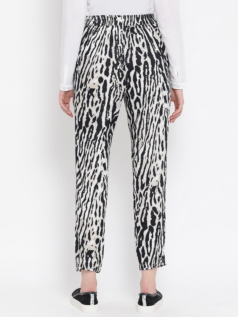 drawstring pocket detail trouser - 16673753 - Zoom Image - 3